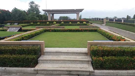 makam peak estate dengan gazebo di san diego hills