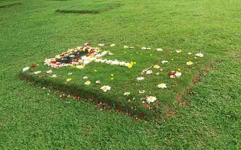 Makam tipe single burial san diego hills