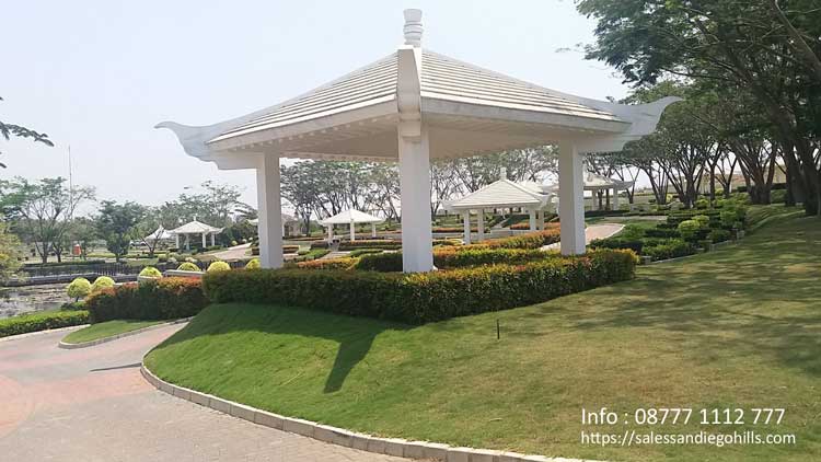 makam Tipe Paviliun di area Chinese Garden san diego hills